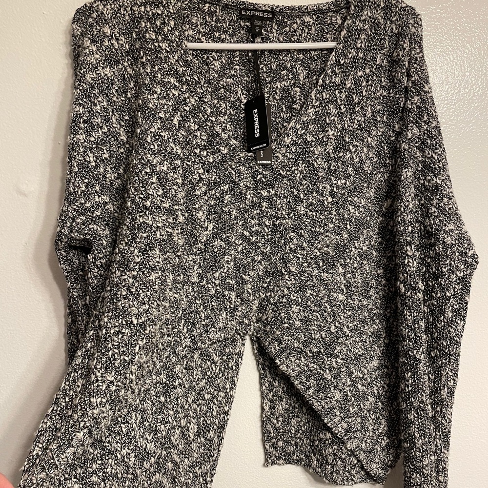Express sweater! - Picture 3 of 4
